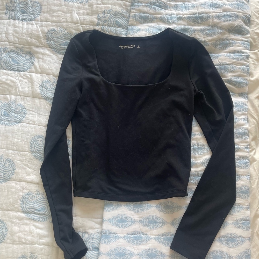 Abercrombie slimming Black Long Sleeve Women's Top